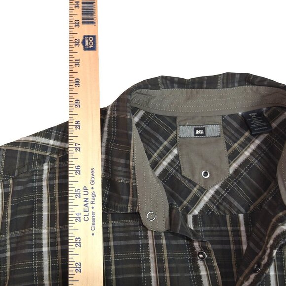 REI Hiking Shirt Mens XL Brown Plaid Organic Cotton Outdoors Zip Pocket Button - Picture 5 of 6